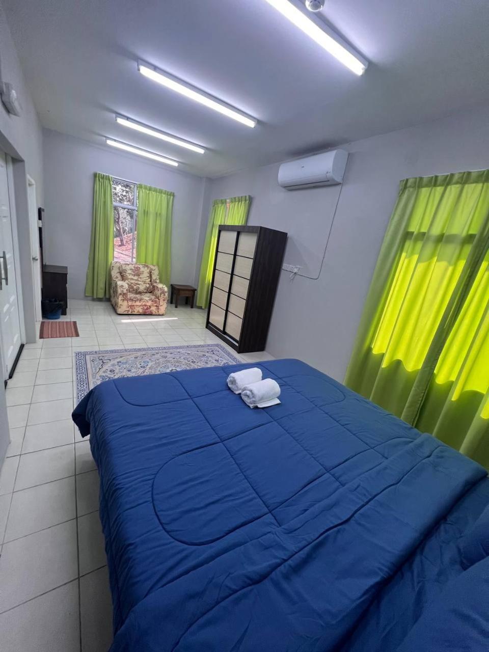 Putra Sentosa Retreat Camp, Sematan Hotel Szoba fotó